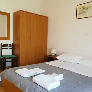Rija 3 , Pag Town Chorwacja